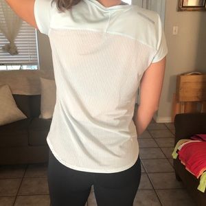 UNDER ARMOUR RUNNING TEE